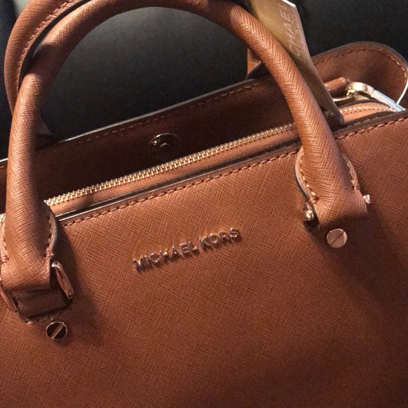 Michael Kors leather purse - Picture 7 of 8